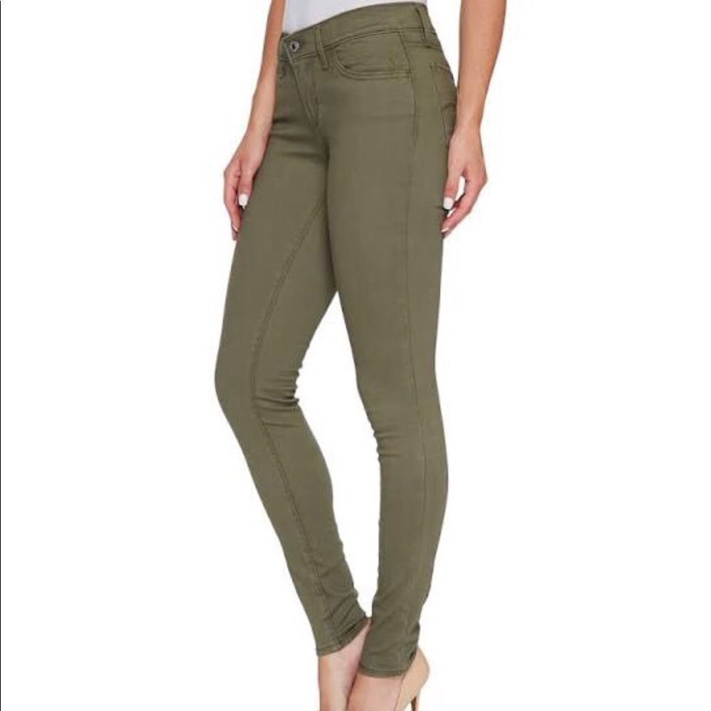 NWT Levis stretch skinny pant